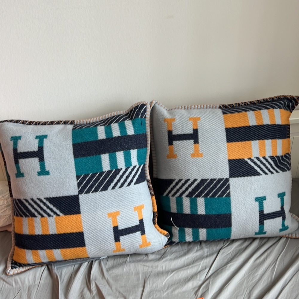 Brand new hermes jump H pillows - Picture 2 of 6